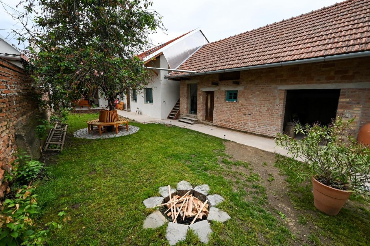 Mirabelka Rakvice Apartment Luaran gambar