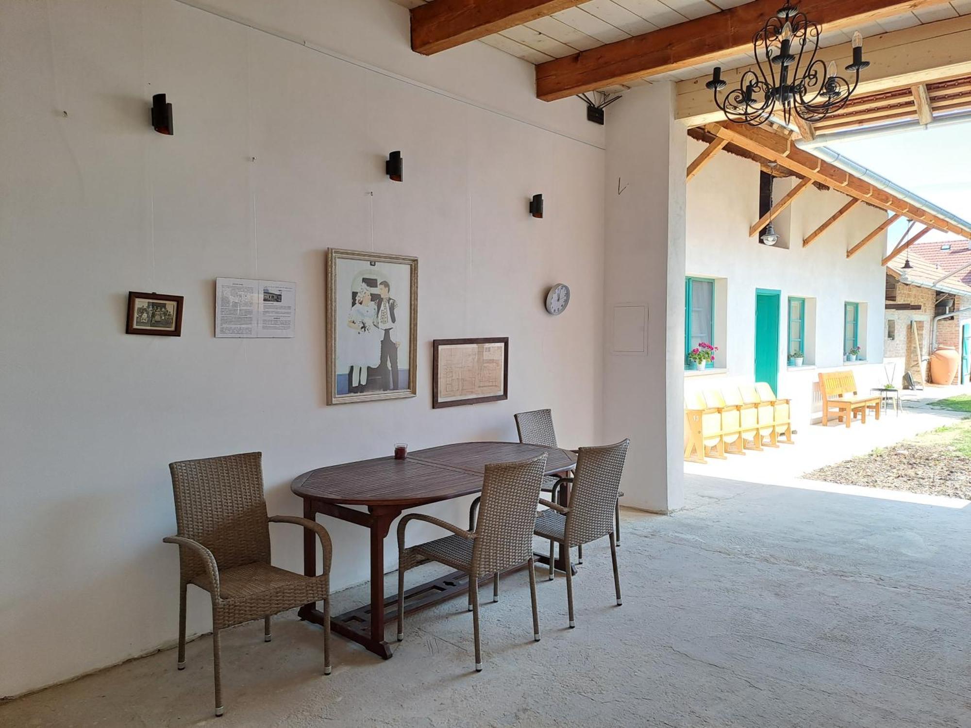 Mirabelka Rakvice Apartment Luaran gambar