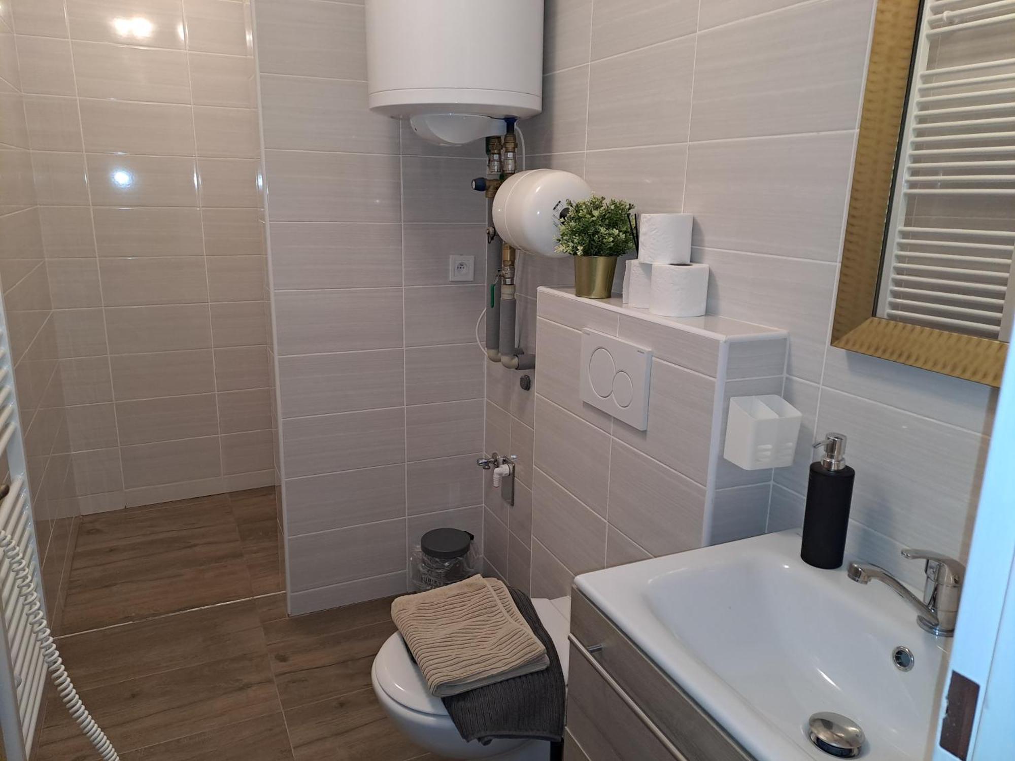 Mirabelka Rakvice Apartment Luaran gambar