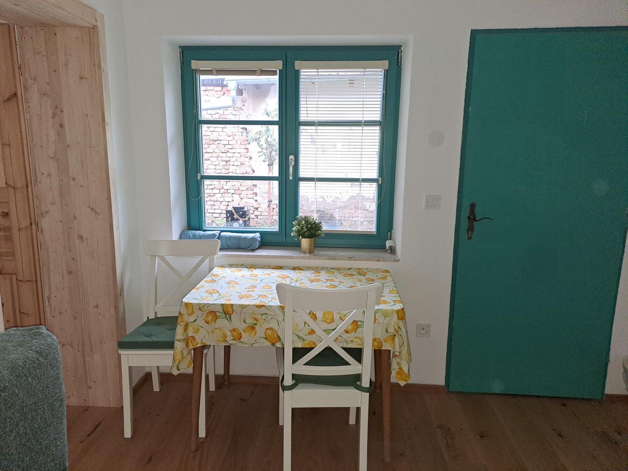 Mirabelka Rakvice Apartment Luaran gambar