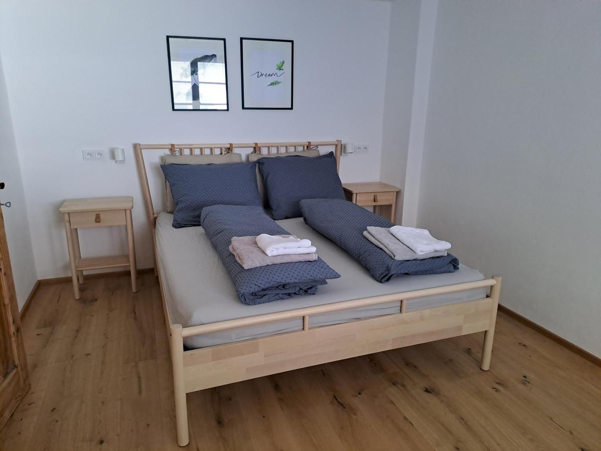 Mirabelka Rakvice Apartment Luaran gambar