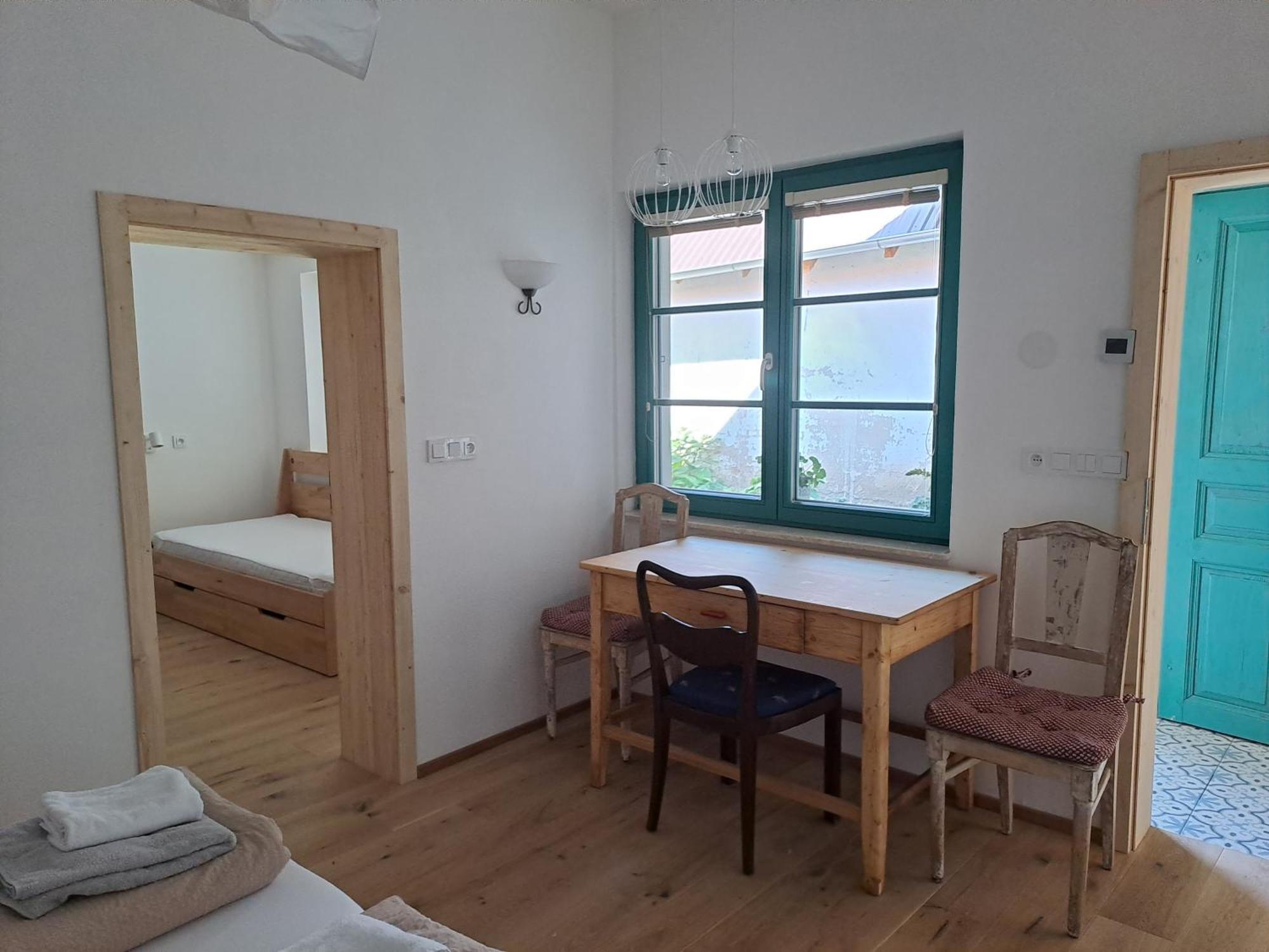 Mirabelka Rakvice Apartment Luaran gambar