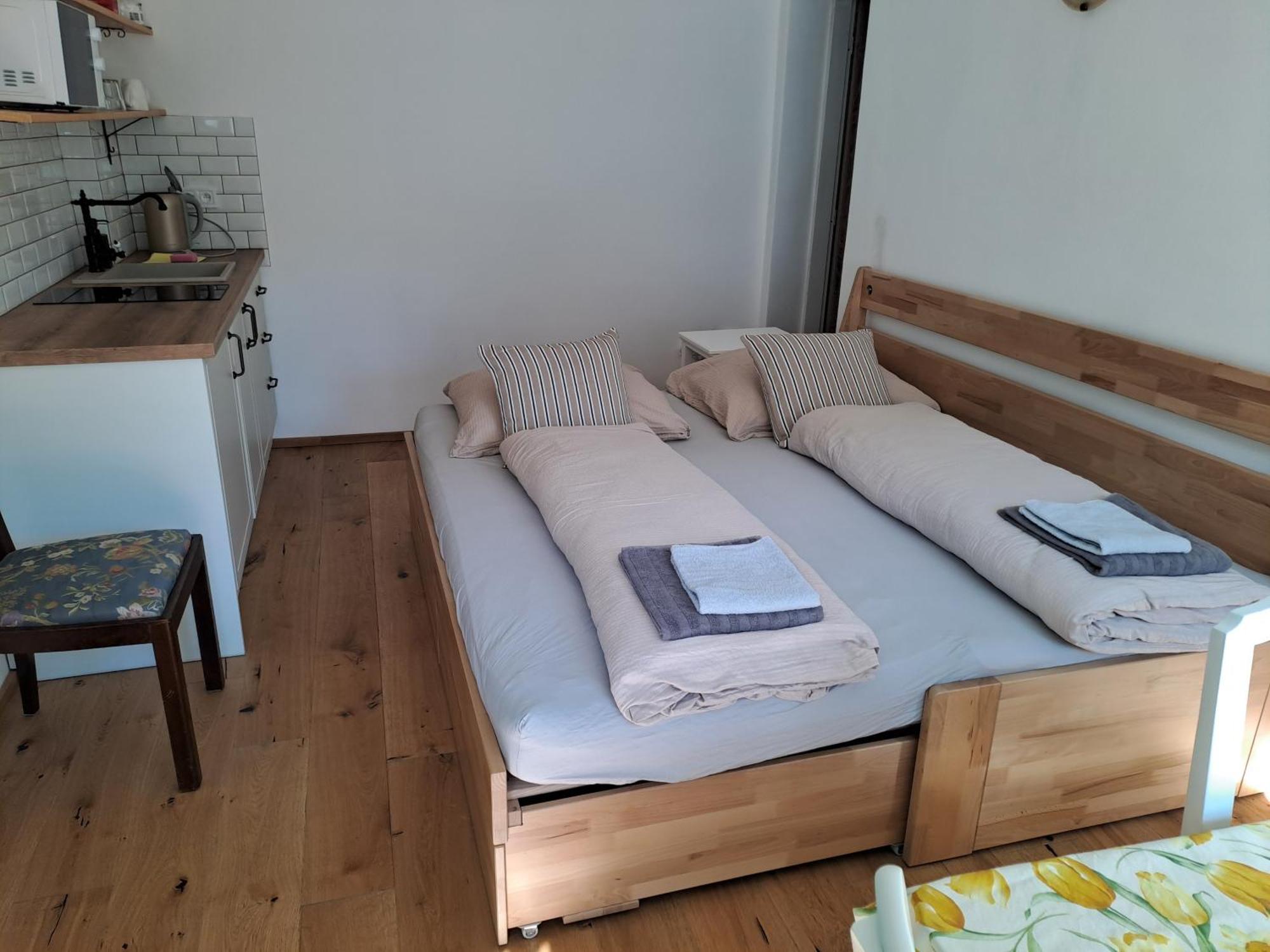 Mirabelka Rakvice Apartment Luaran gambar